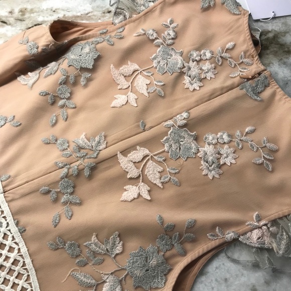 WAYF Oakfield Embroidered Mini Dress - Picture 7 of 14